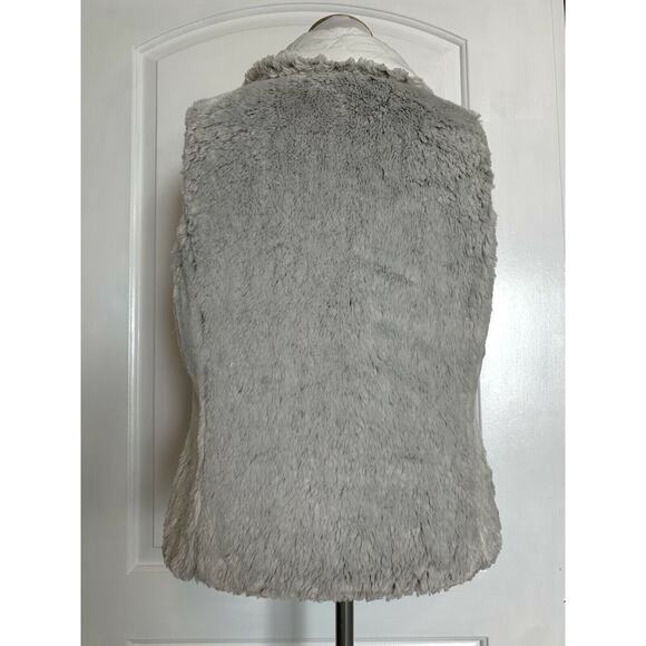 WEATHERPROOF GARMENT CO. White Ivory Puff Quilted Vest Faux Fur Reversible M EUC - Picture 5 of 10
